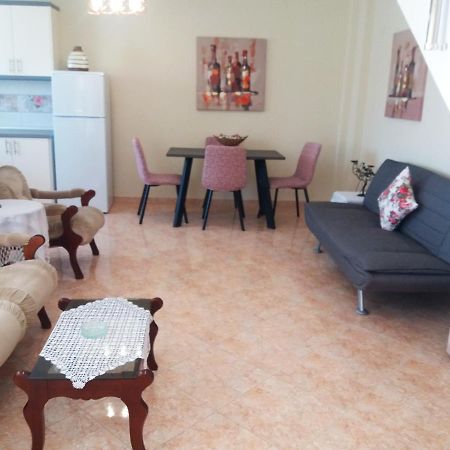 Evis Maisonette With Sea View ฟิออยิตา ภายนอก รูปภาพ
