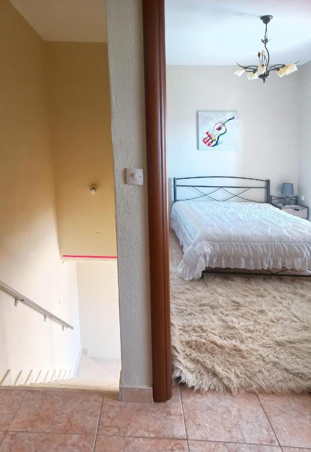 Evis Maisonette With Sea View ฟิออยิตา ภายนอก รูปภาพ